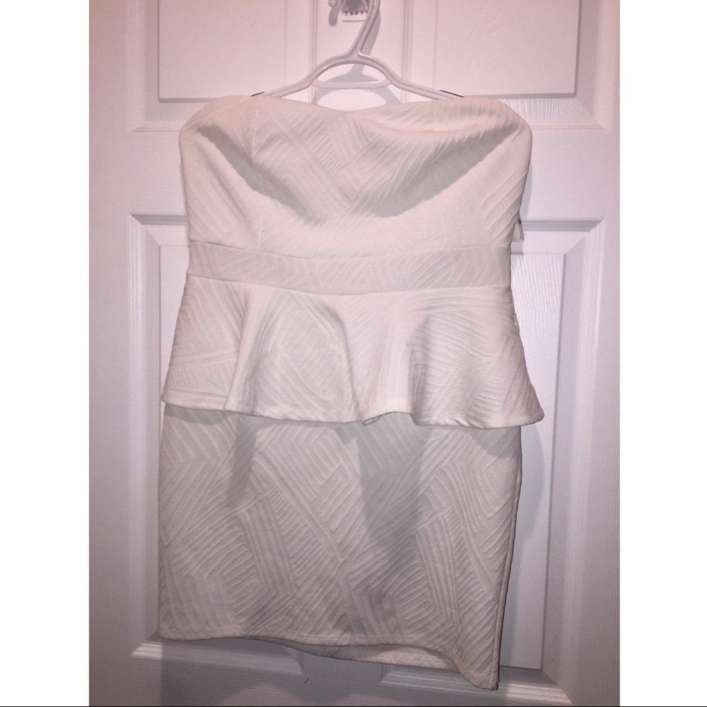 White strapless dress